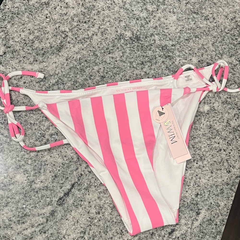 NWT VS Bikini Bottoms